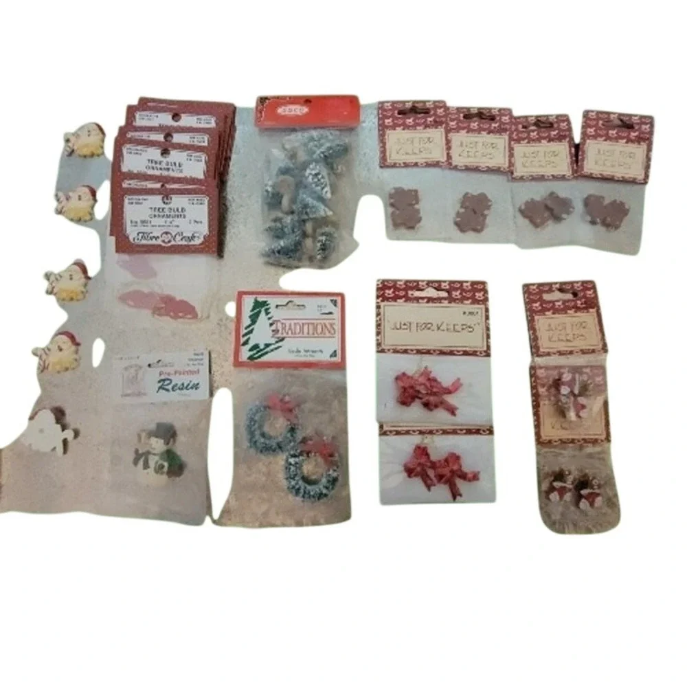 Miniature Christmas Craft Ornaments Holiday Decor Assortment‎